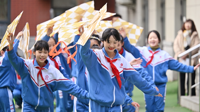 不仅提高了