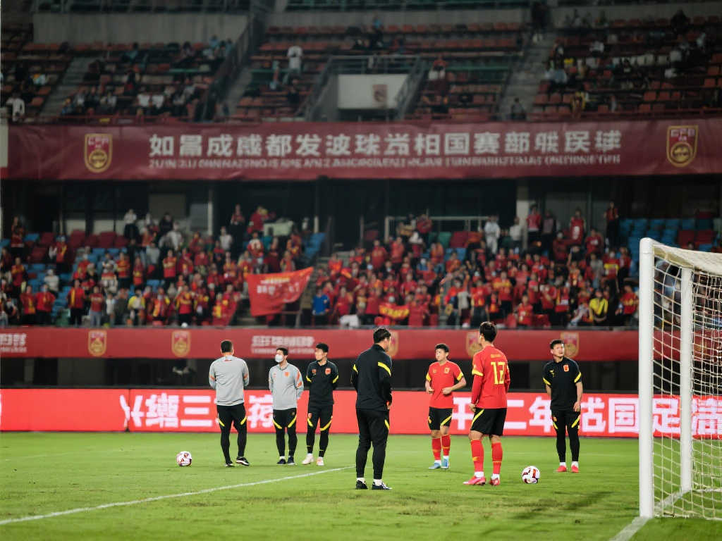 他的队友们 他的队友们